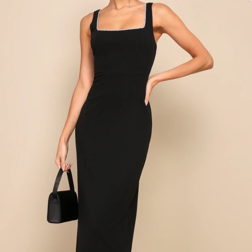 LULU’S RHINESTONE SQUARE NECK BLACK TIE